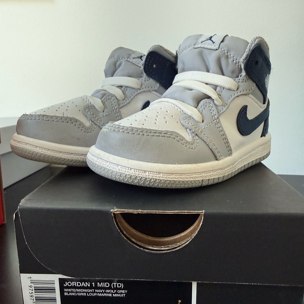 Jordan Kids Sneakers - Navy and Gray